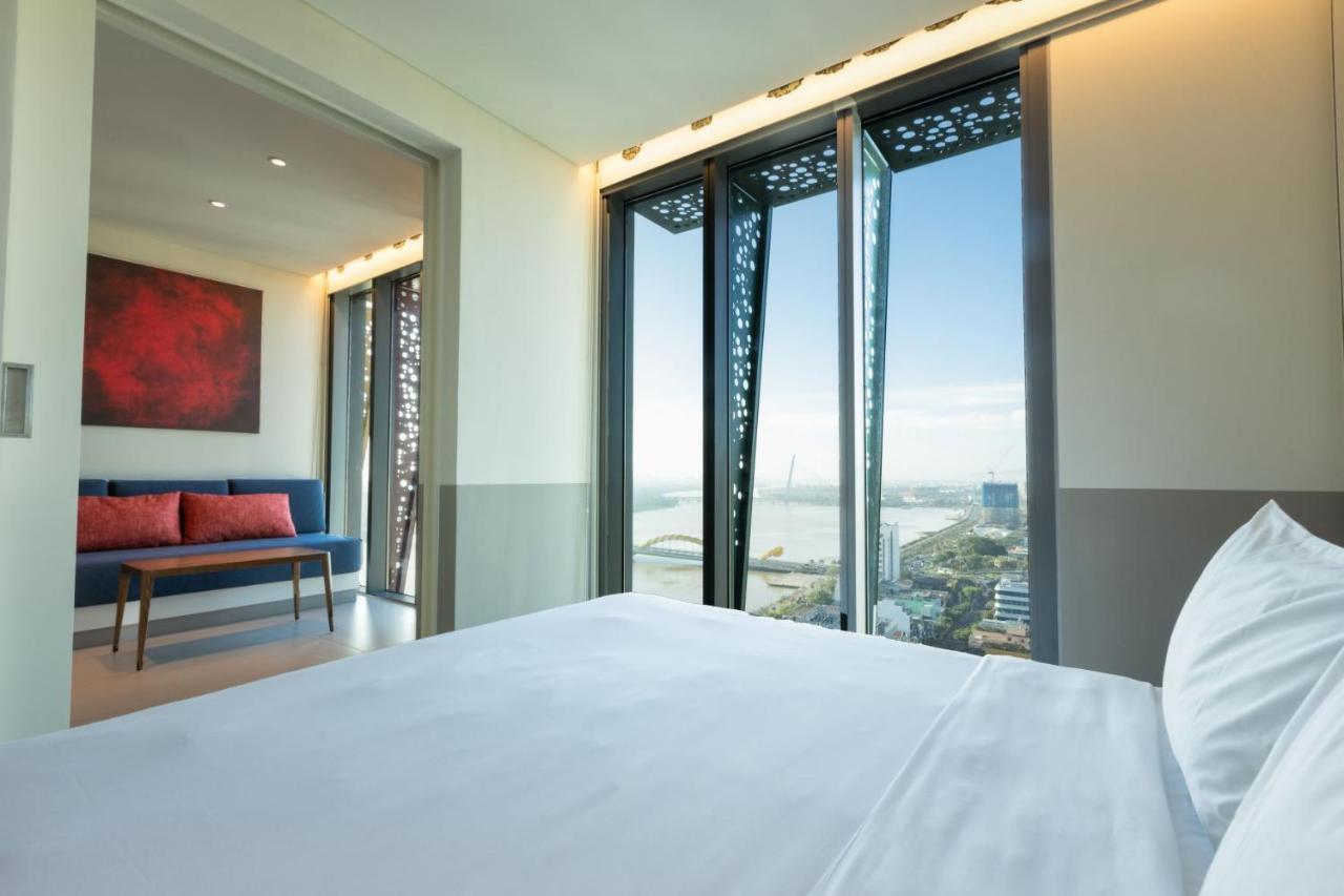 Wink Icon Hotel Danang Riverside - Luxury Suites - 24Hrs Stay & Rooftop Pool Bar Esterno foto